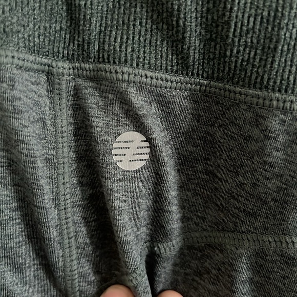 Z by Zella Green Joggers size L - Picture 3 of 8